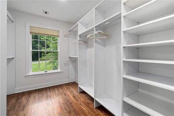 Interior, Walk-in Closets, Wood Texture Flooring
