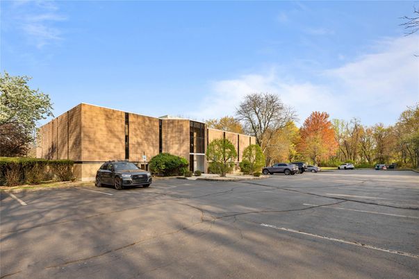 Exterior, Facade, None