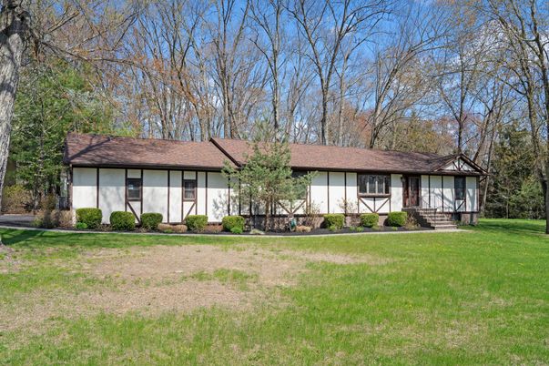 Backyard, Exterior, Facade, Ranch