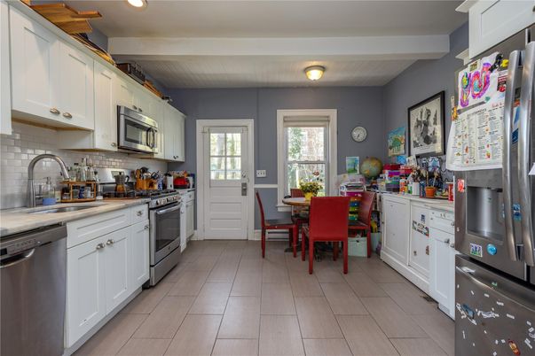 Dining room, Interior, Kitchen, Stainless Steel Appliances