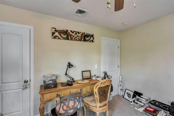Home Office, Interior