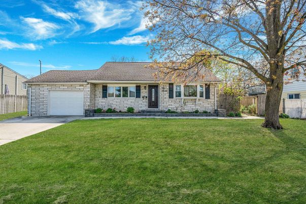 Attached, Backyard, Exterior, Facade, Cape Cod
