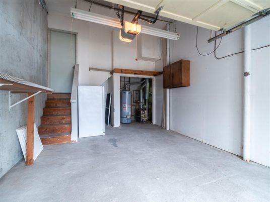 Garage, Interior