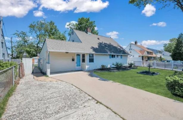 Attached, Backyard, Exterior, Facade, Cape Cod