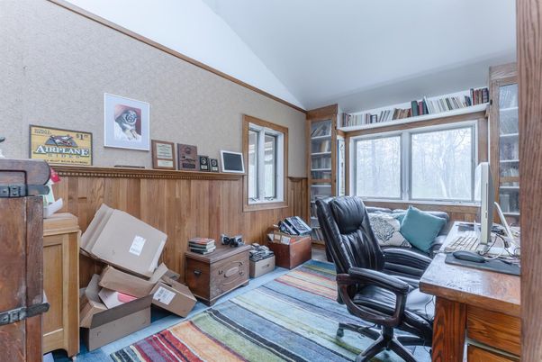 Home Office, Interior