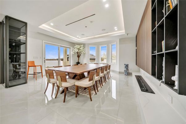 Dining room, Interior, Recessed Lighting