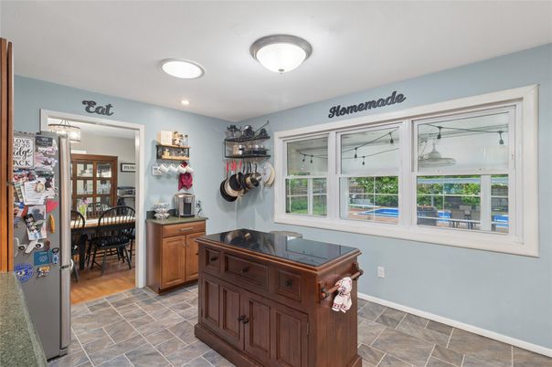 Dining room, Interior, Recessed Lighting