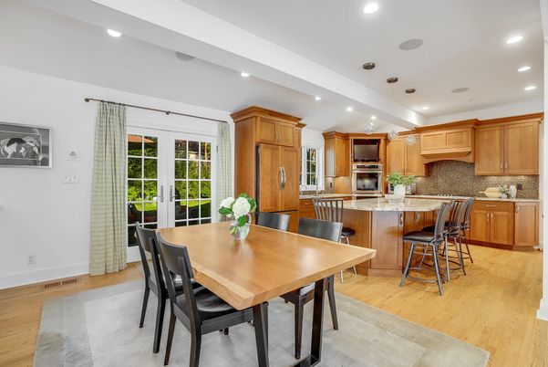 Dining room, Interior, Kitchen, Pendant Lights, Recessed Lighting, Stainless Steel Appliances, Wood Texture Flooring