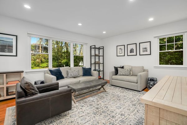 Interior, Living room, Recessed Lighting, Wood Texture Flooring