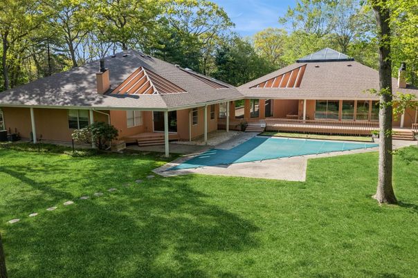 Backyard, Exterior, Pool