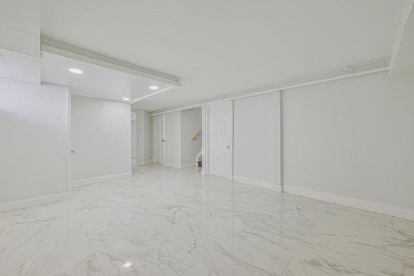 Empty room, Interior, Marble, Recessed Lighting