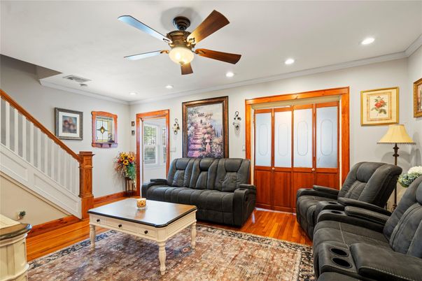 Interior, Living room, Recessed Lighting, Wood Texture Flooring