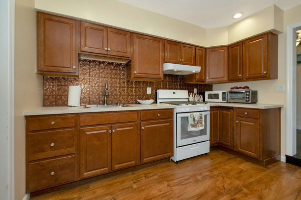 Interior, Kitchen, Recessed Lighting, Wood Texture Flooring