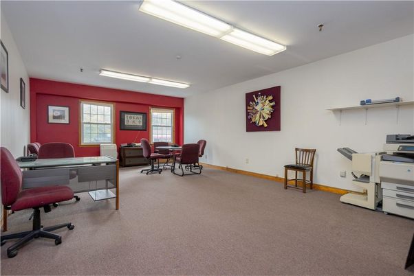 Home Office, Interior