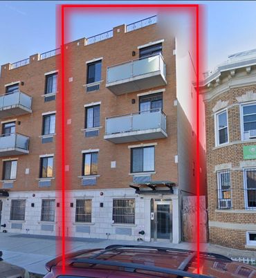 Exterior, Facade, Brick Facade, Rowhouse