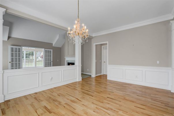 Chandelier, Empty room, Interior, Wood Texture Flooring