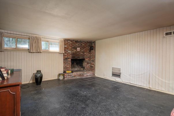 Empty room, Fireplace, Interior, Stone Walls