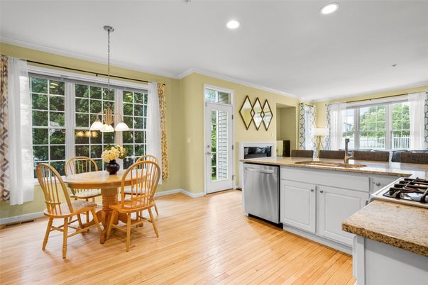 Dining room, Interior, Kitchen, Pendant Lights, Recessed Lighting, Wood Texture Flooring