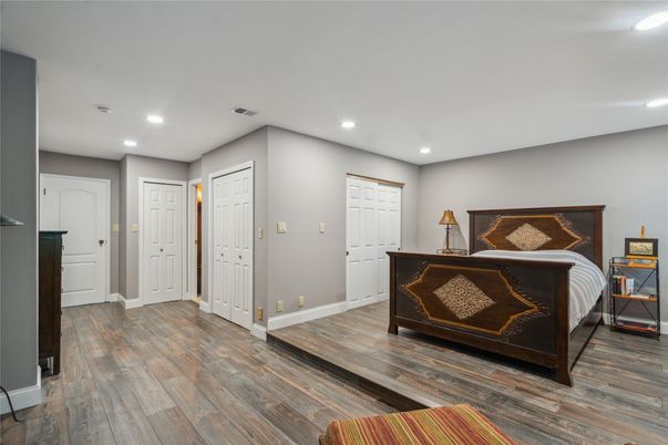 Interior, Recessed Lighting, Wood Texture Flooring