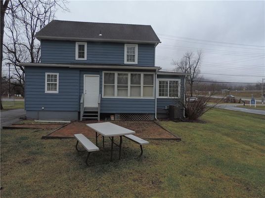 Backyard, Exterior, Facade, American Foursquare