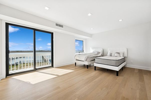 Bedroom, Interior, Recessed Lighting, Water, Wood Texture Flooring