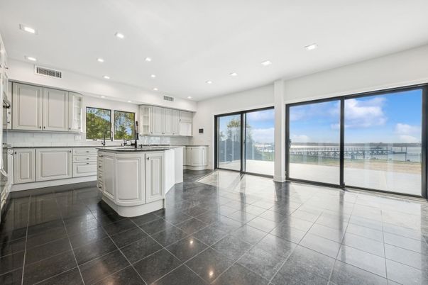 Interior, Kitchen, Recessed Lighting, Water