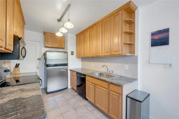 Interior, Kitchen, Pendant Lights, Stainless Steel Appliances