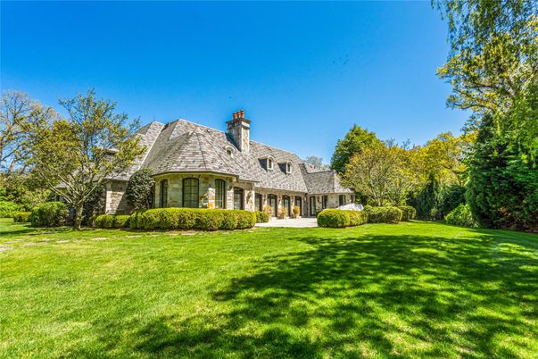 Backyard, Exterior, Facade, French Provincial