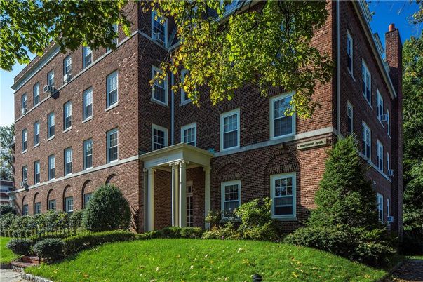 Exterior, Facade, Brick Facade, Rowhouse
