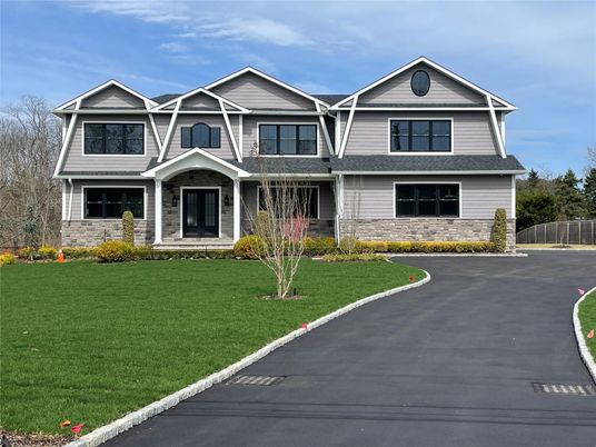 Exterior, Facade, American Craftsman