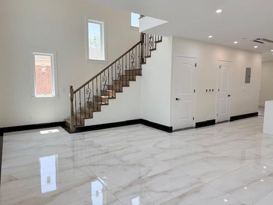 Empty room, Interior, Marble, Recessed Lighting