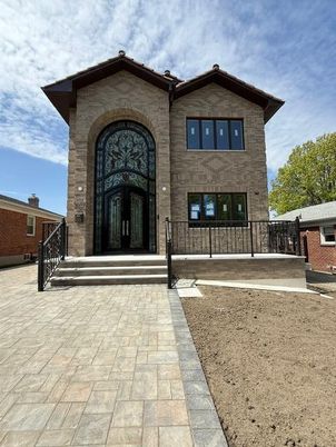 Exterior, Facade, Brick Facade, Brick Traditional
