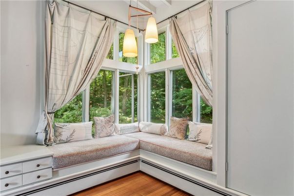 Interior, Pendant Lights, Sun Room, Wood Texture Flooring