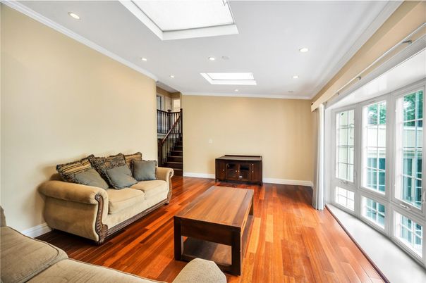 Interior, Recessed Lighting, Wood Texture Flooring