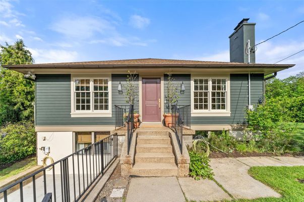 Exterior, Facade, Raised Ranch