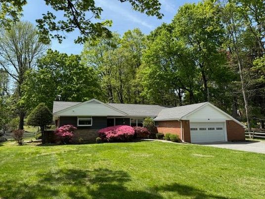 Attached, Backyard, Detached Garage, Exterior, Facade, Brick Facade, Ranch