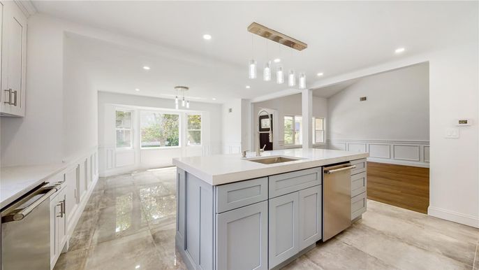 Interior, Kitchen, Pendant Lights, Recessed Lighting, Stainless Steel Appliances
