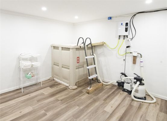 Fitness Equipment, Interior, Recessed Lighting, Wood Texture Flooring