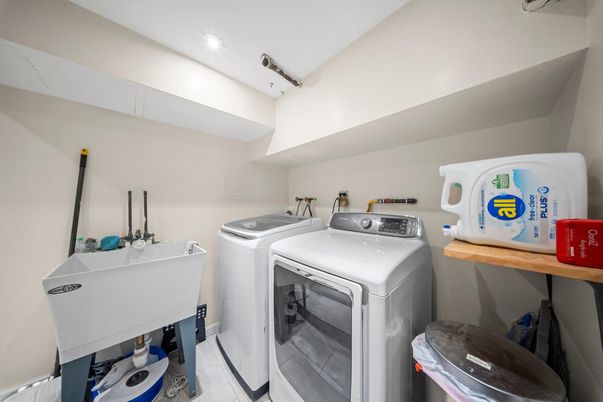 Interior, Recessed Lighting, Washer
