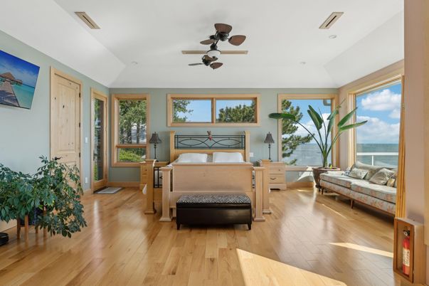 Bedroom, Interior, Water, Wood Texture Flooring