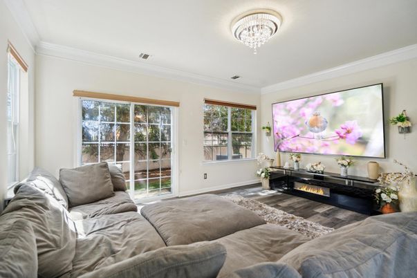 Chandelier, Interior, Living room, Wood Texture Flooring