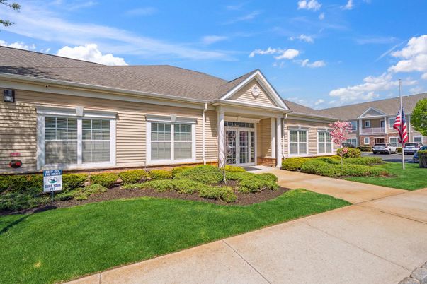 Exterior, Facade, Ranch