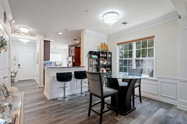 Chandelier, Dining room, Interior, Kitchen, Recessed Lighting, Wood Texture Flooring
