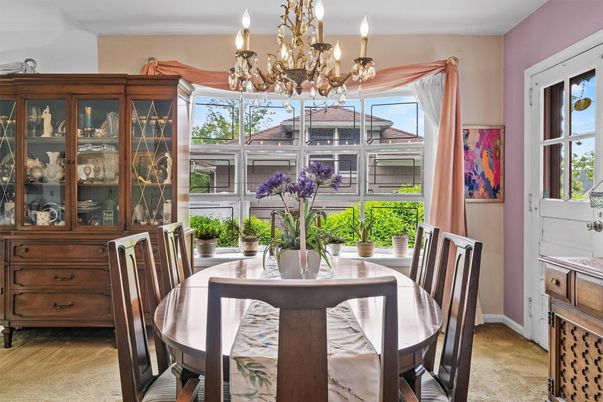 Chandelier, Dining room, Interior