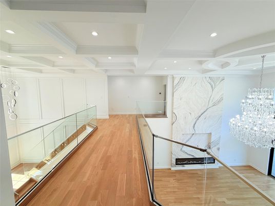 Chandelier, Interior, Marble Walls, Recessed Lighting, Wood Texture Flooring