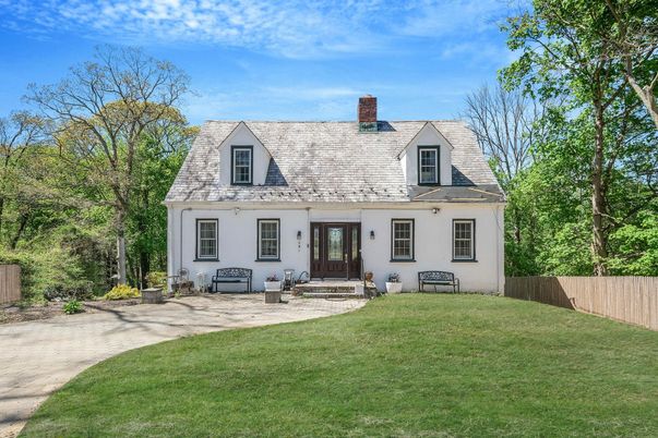 Exterior, Facade, Cape Cod