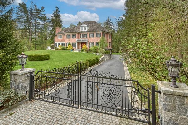 Backyard, Exterior, Facade, Brick Facade, French Provincial