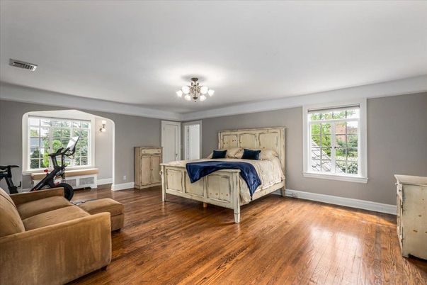 Bedroom, Chandelier, Fitness Equipment, Interior, Wood Texture Flooring