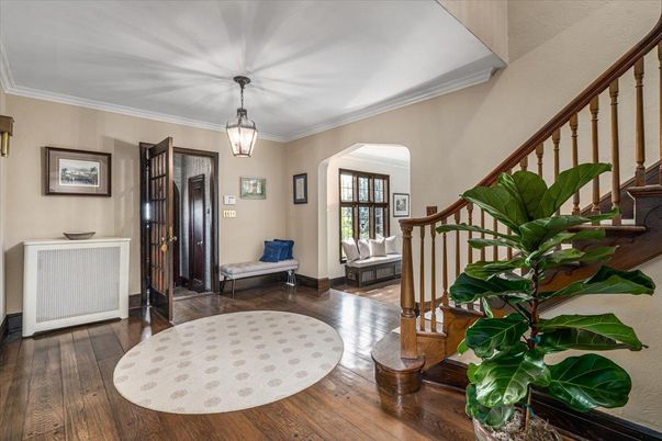 Interior, Pendant Lights, Wood Texture Flooring