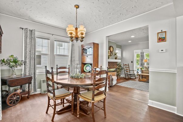 Chandelier, Dining room, Interior, Recessed Lighting, Wood Texture Flooring